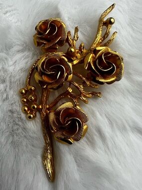 Coro Vintage Gold Tone Roses Brooch